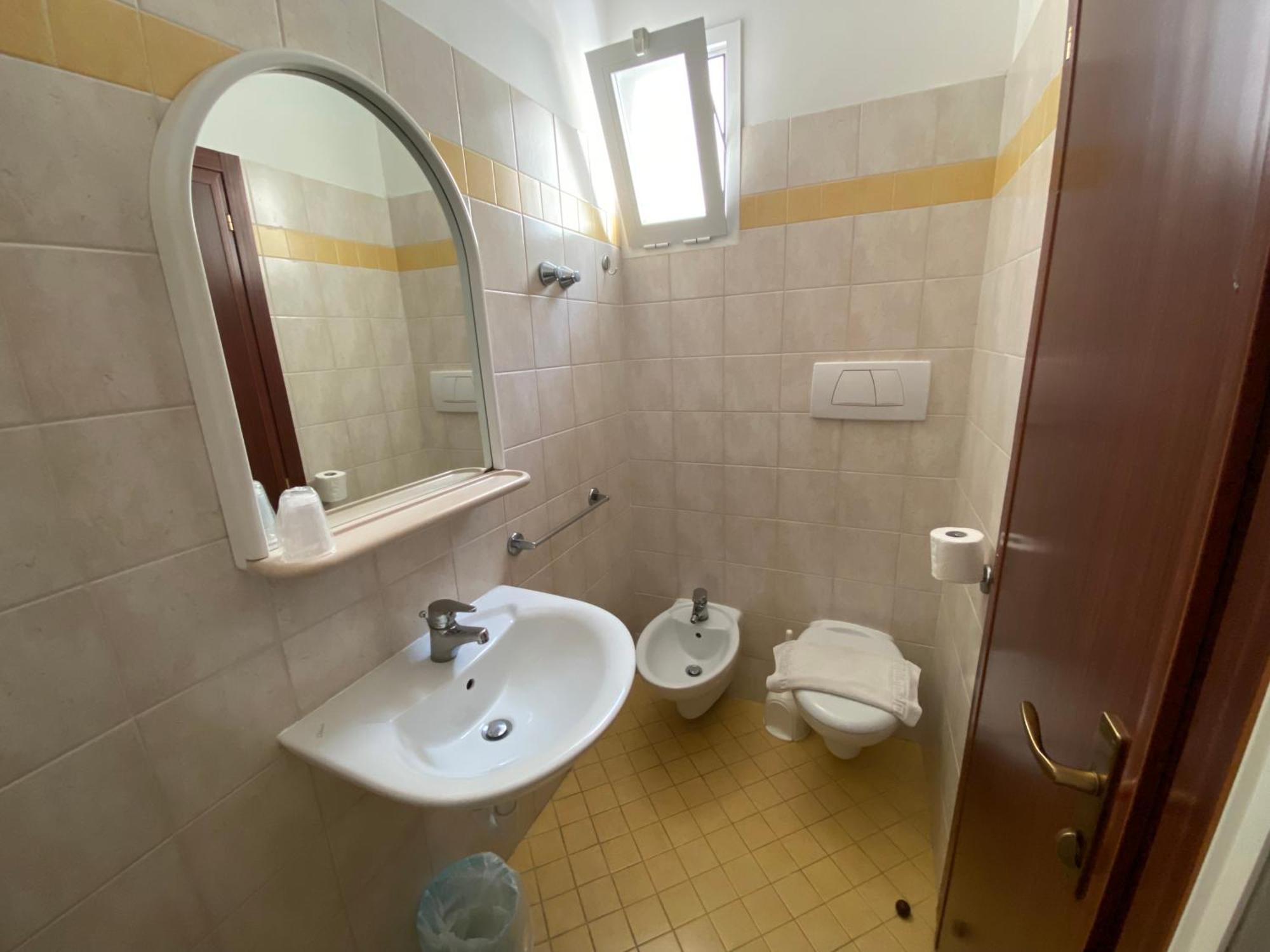 Hotel Nanni Rimini Buitenkant foto