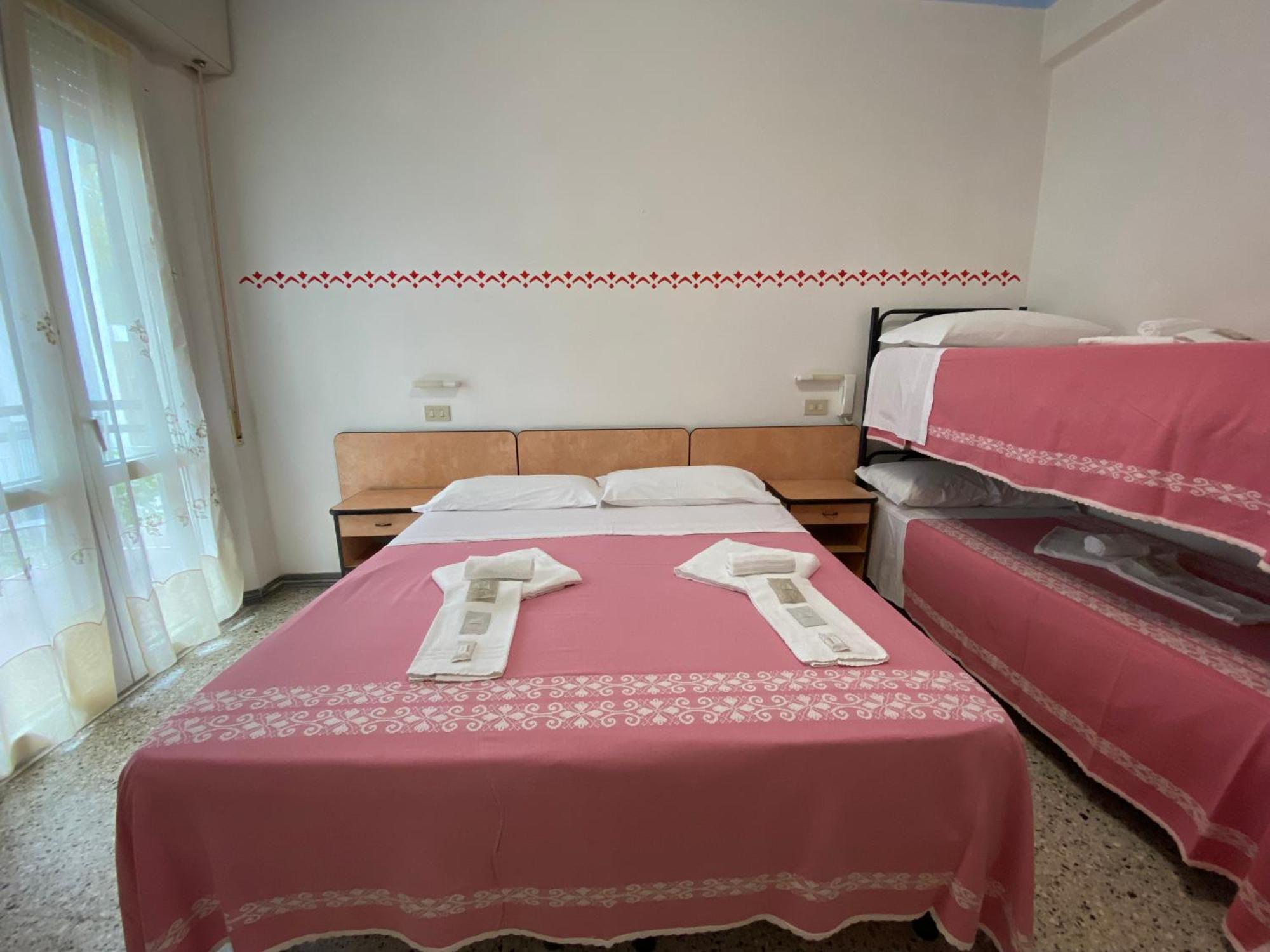 Hotel Nanni Rimini Buitenkant foto